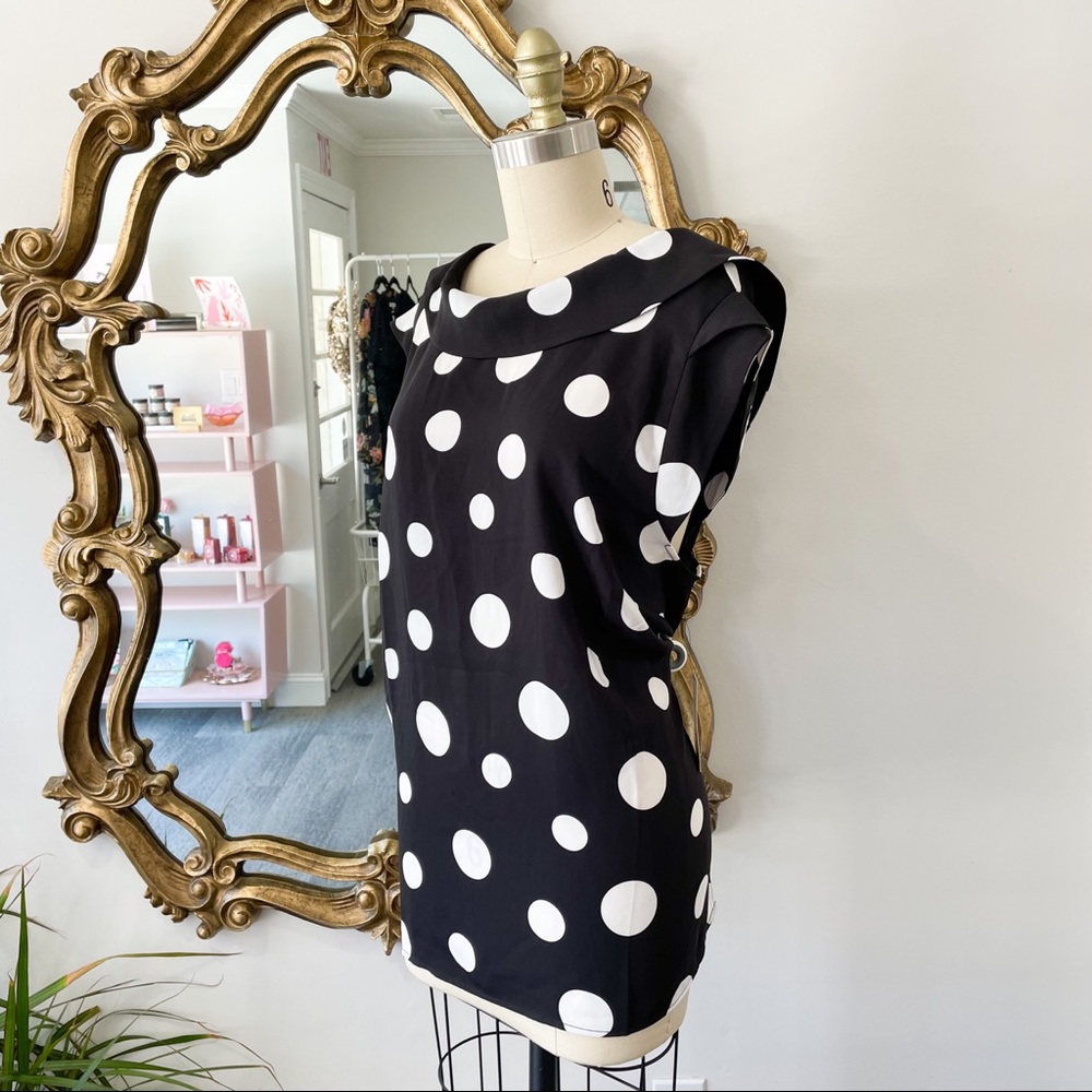 Eloquii • Mod Sleeveless Polka Dot Blouse • 16 - Picture 5 of 11